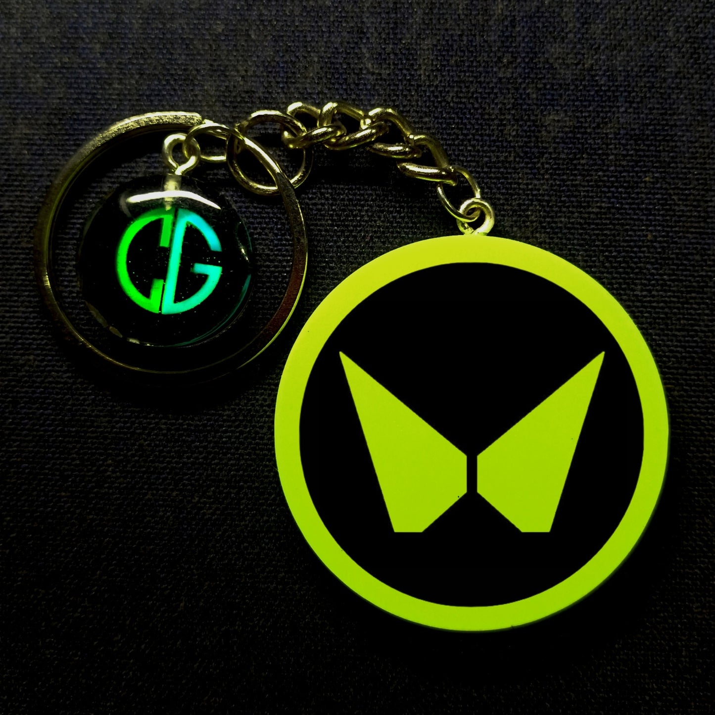 Mahindra I Glow In Dark I Car Logo.1