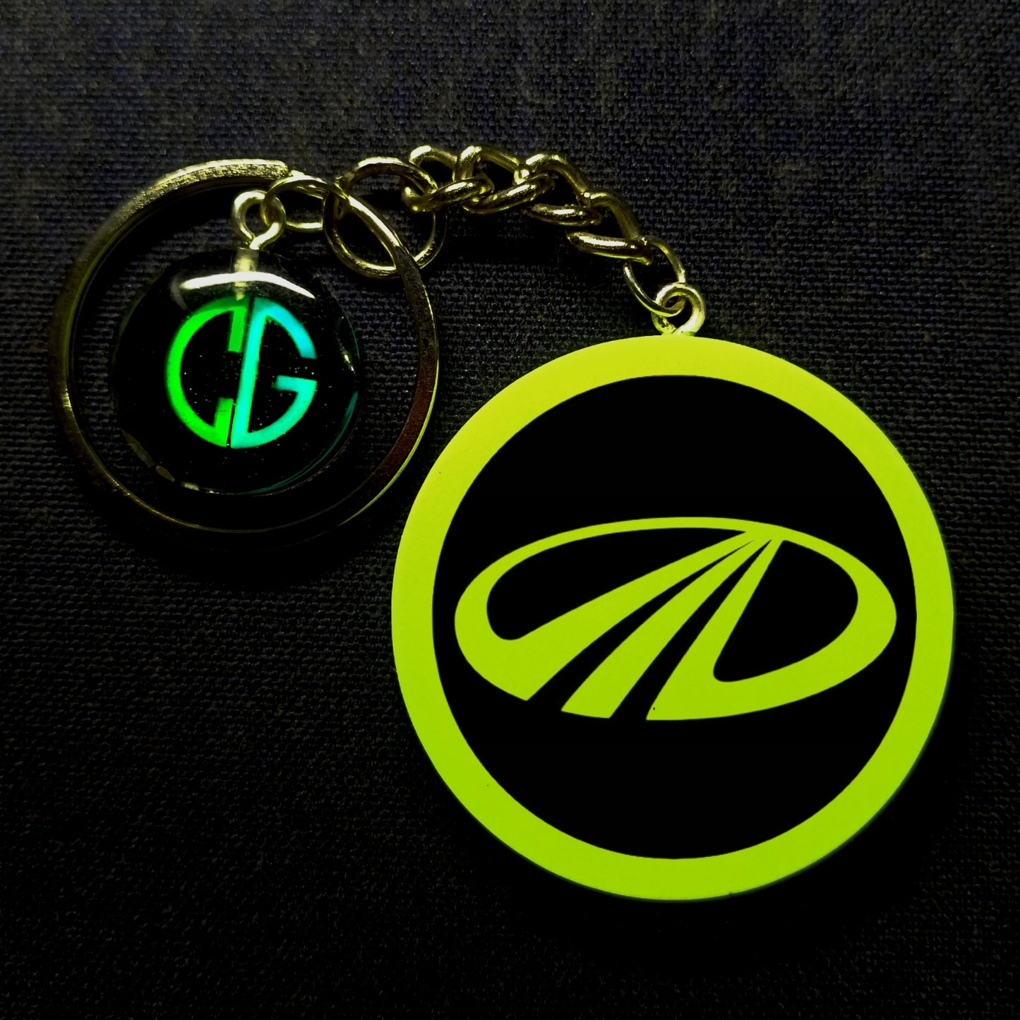 Mahindra (old) I Glow In Dark I Car Logo.1