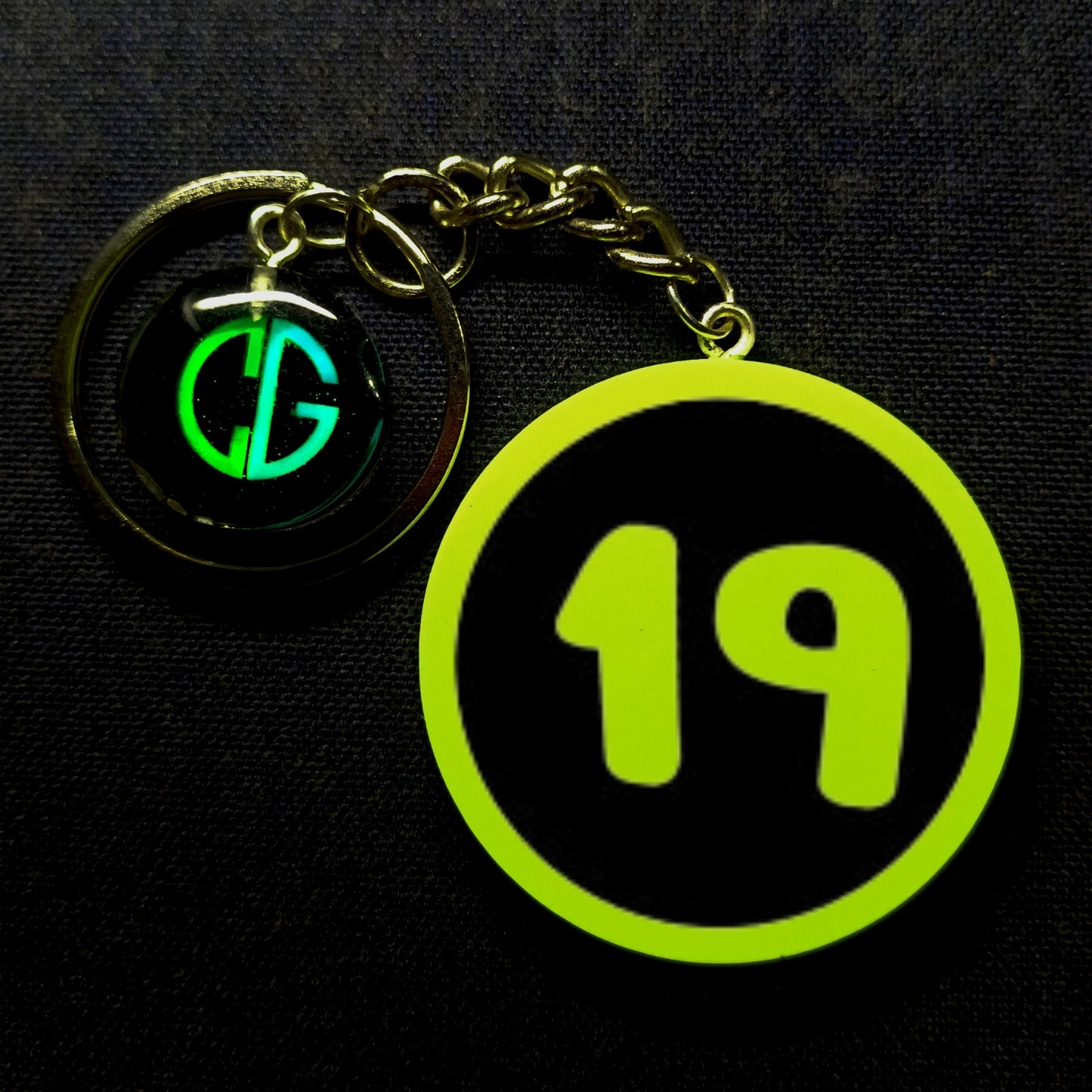 "19" Logo I Glow In Dark I Numbers.1